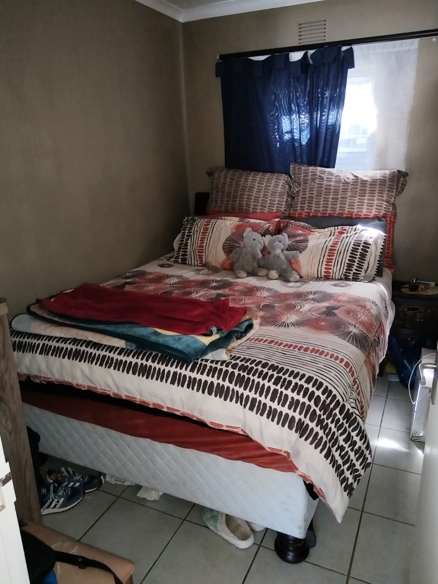 2 Bedroom Property for Sale in Electric City Western Cape